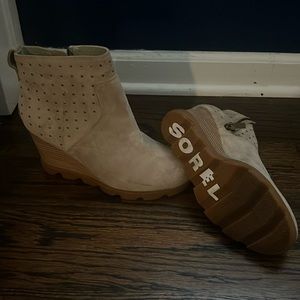 Sorel Wedge boots
